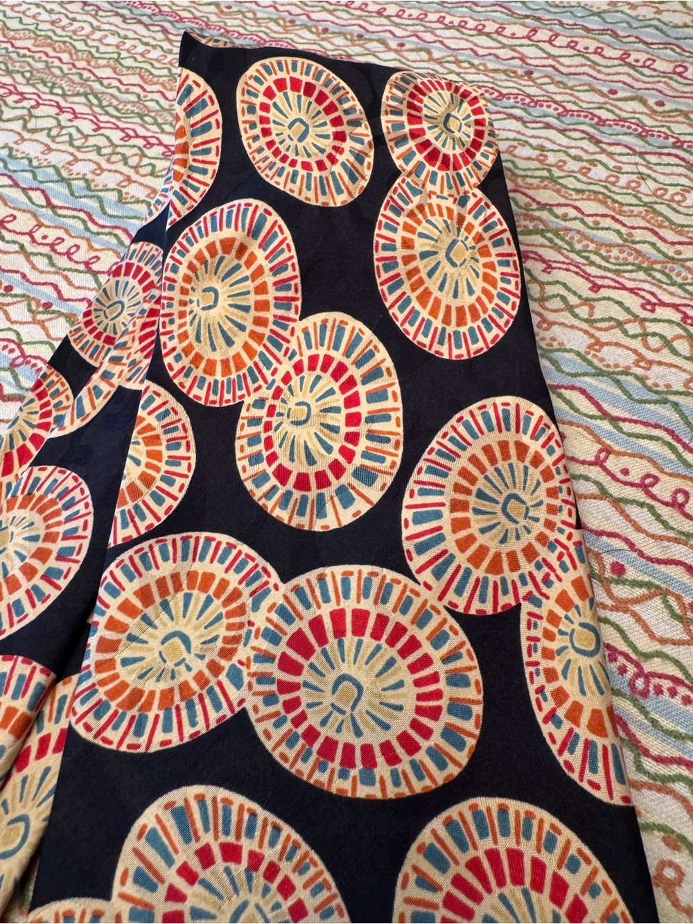 Vintage XMI Platinum Silk Medallion Necktie Navy Tie with Multicolor Circles - Picture 6 of 10